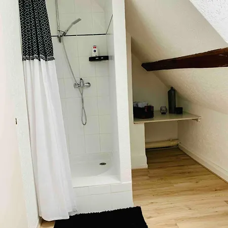 Chez Claire Et Cyril アパート *