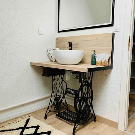 Chez Claire Et Cyril * ゾウルツ・レ・バン